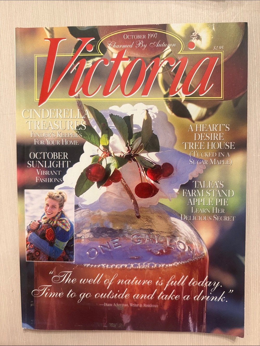Victoria Magazine - October 1997 Vintage Cover (Red) 90s